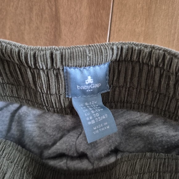 Gap Boy's Olive Green Corduroy Pants – Size 6–12 Months - Picture 3 of 3